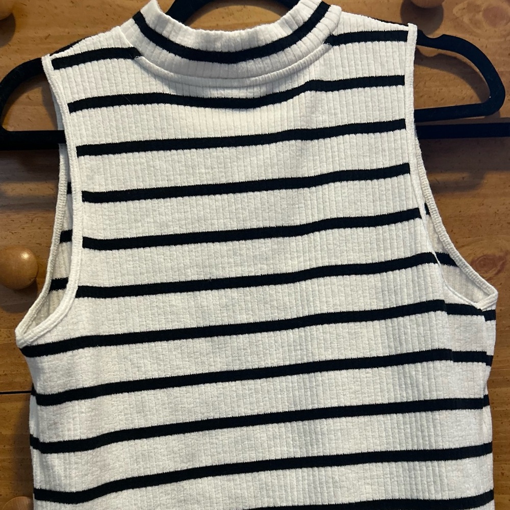 Striped Sleeveless Women's Mock Neck Top - Picture 2 of 4